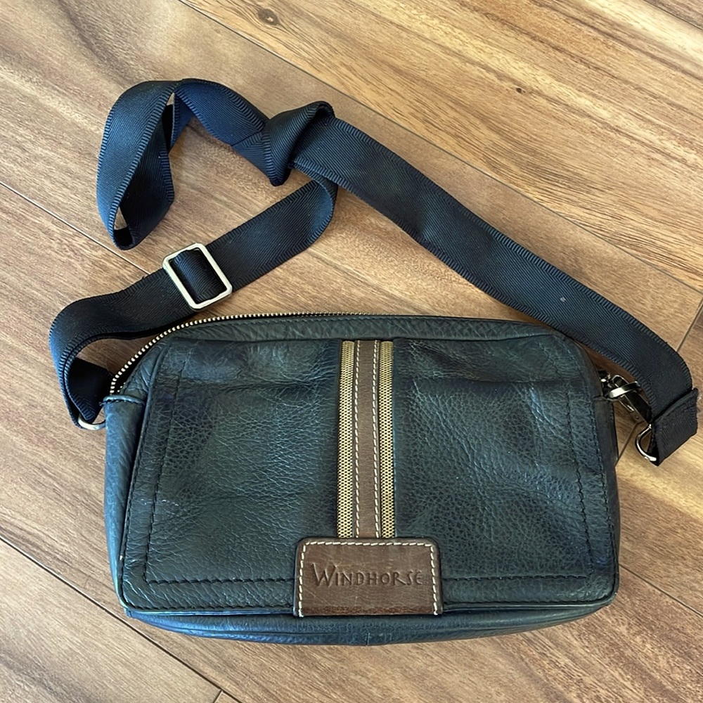 Leather Windhorse Purse